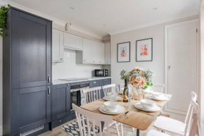 Family & pet Friendly, Stylish & Spacious Beach House